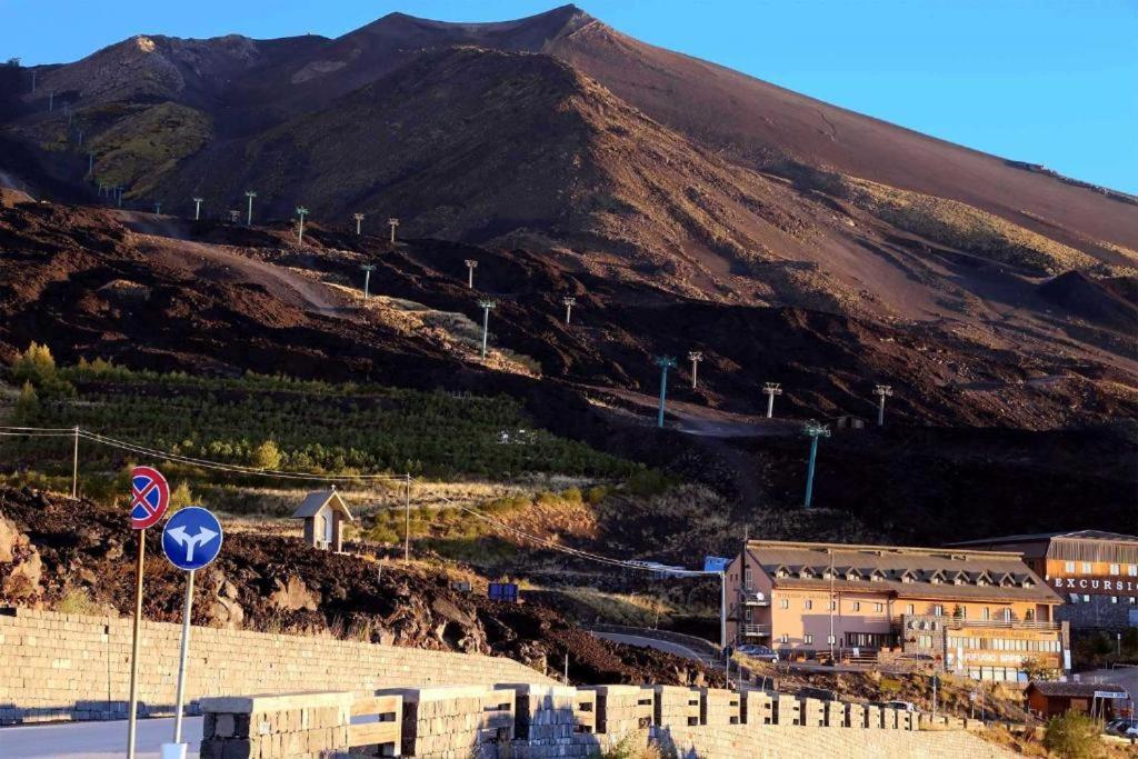 Etnasentieri Wine House On Etna Mount Villa Белпасо Екстериор снимка